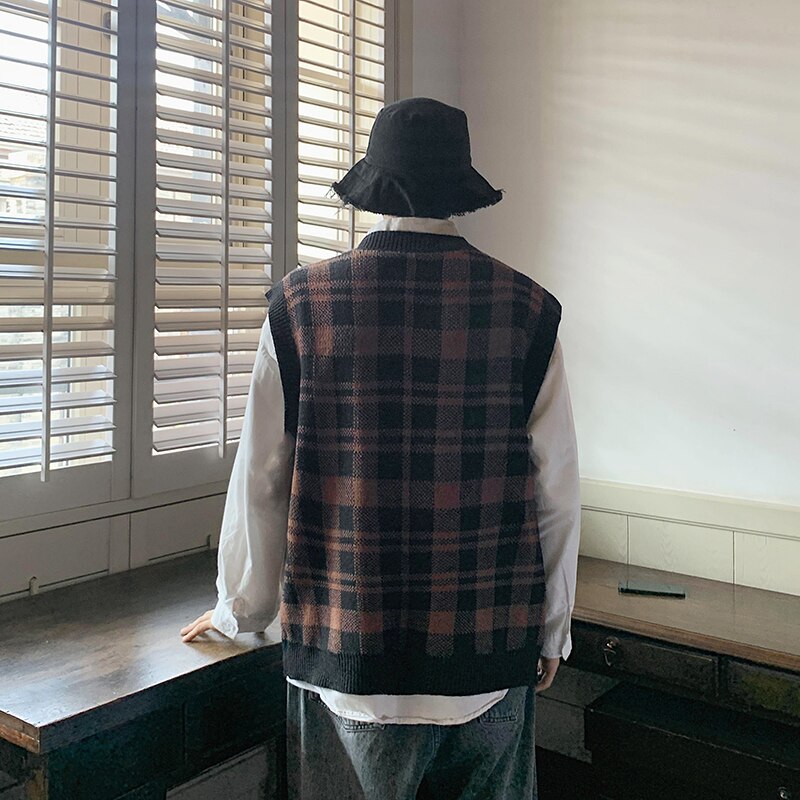 jiaabc Plaid Retro Sweater Vest Men Japanese Design Autumn All-match Preppy Stylish Unisex Clothes Harajuku Fashion Knitting Streetwear