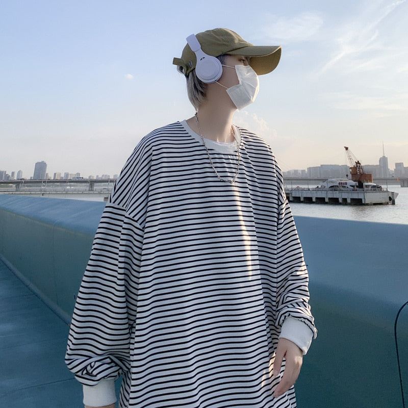 Stripe Long Sleeve T-shirt Oversized t-shirt Men's Retro Casual Round Neck Fashion Couple Bottom Shirt Spring and Autumn Day Top